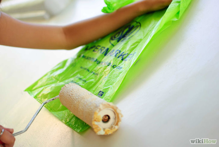 Image titled Add Texture to a Wall Using Plastic Bags Step 4