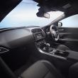 image Jaguar-XE-2015-048.jpg