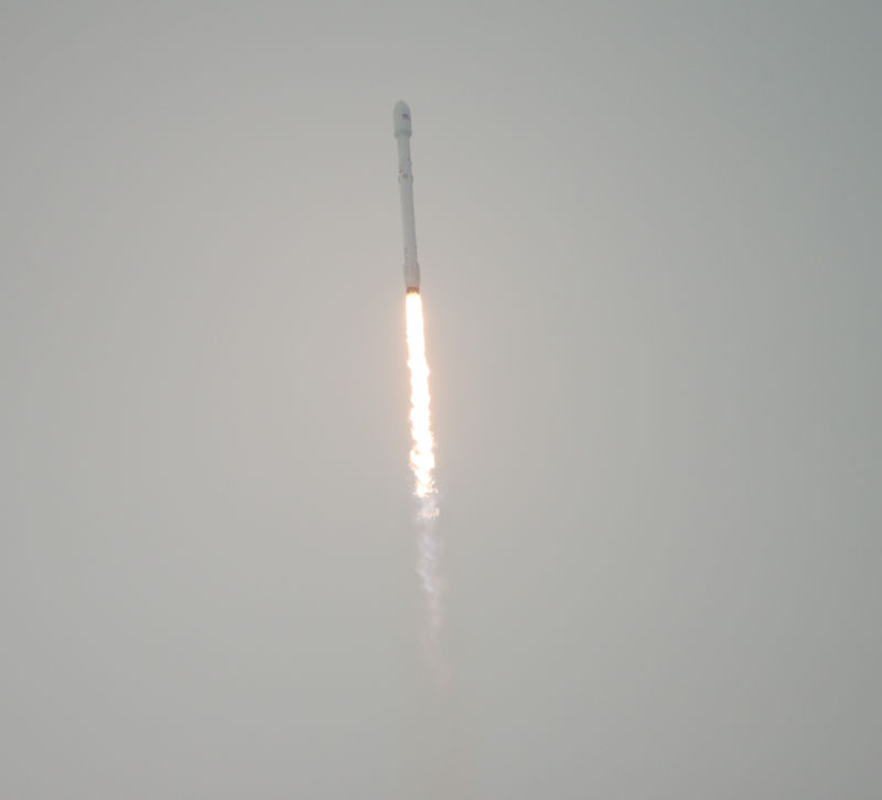Here's the Behind-the-Scenes Story of SpaceX's Rocket Launch and Landing Attempt