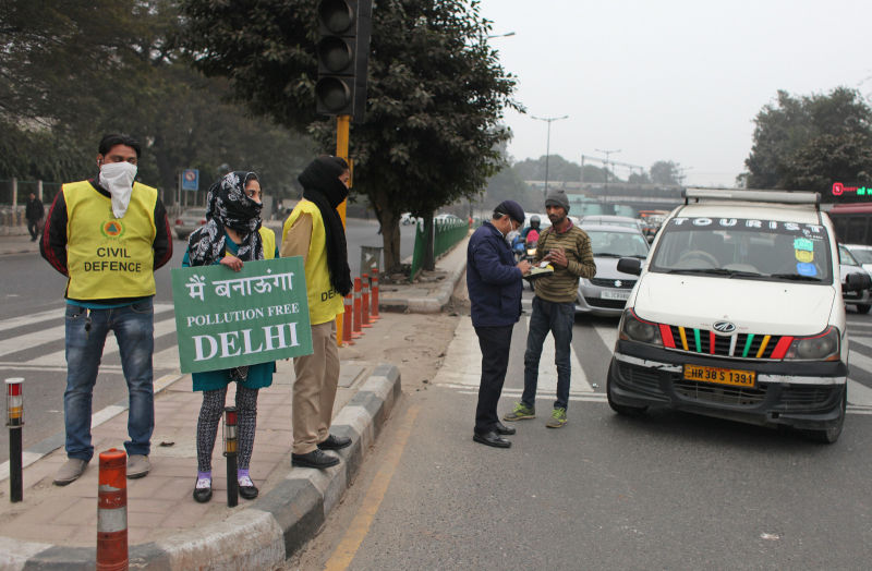 In Pictures: Delhi Still Chokes on Smog Despite Banning Half Its Cars 