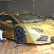 image Lamborghini-Aventador-goud-06.jpg