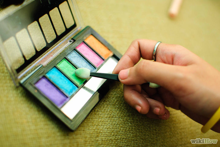 Image titled Apply Green and Pink Leopard Make Up Step 2