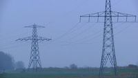 `Dansende` hoogspanningskabels bij Winschoten.