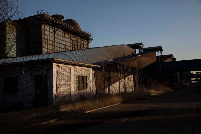 Haunting Photos From an Abandoned Steel Mill in China