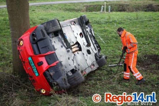 F12berlinetta crash
