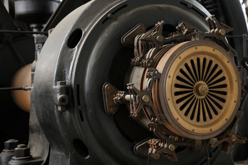 This Dieselpunk Shrine Hides a Century-Old, Fully Operational 800 HP Motor 