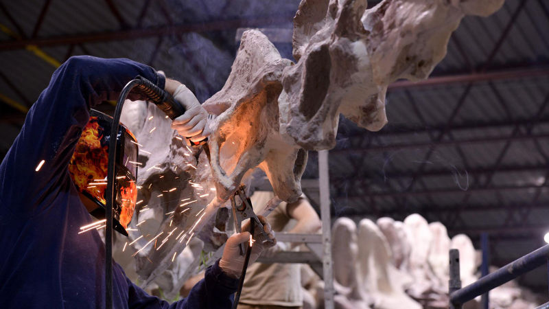 This Is How the AMNH Is Building Its New 122-Foot-Long Dinosaur