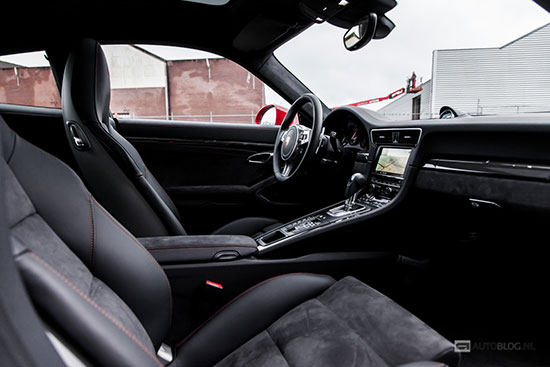 Porsche 991 911 Carrera 4 GTS