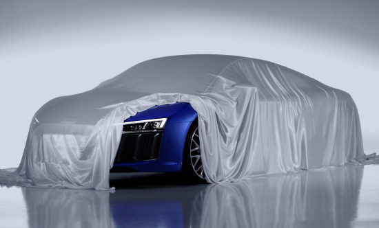 Audi R8 upskirt