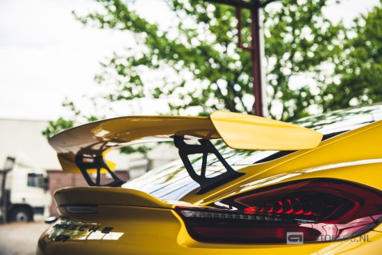 Porsche Cayman GT4 