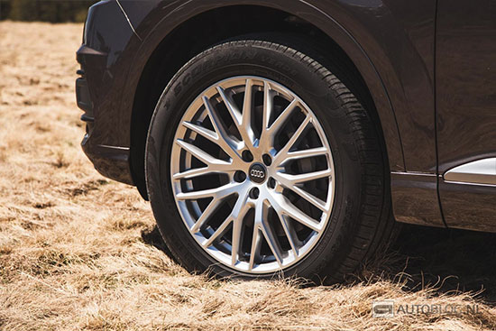Audi Q7 rijtest en video