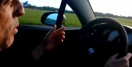 2 handjes aan het stuur is voor stumpers