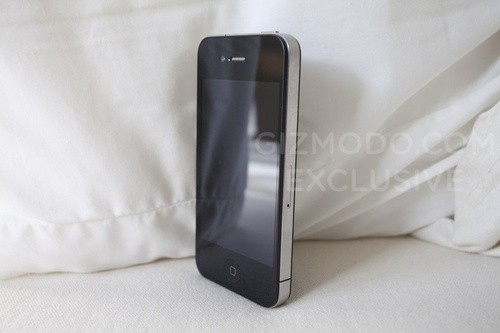 Забытый в баре сотрудником Apple прототип iPhone 4 в 2010 году