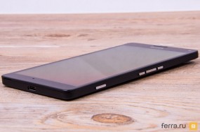 Правая грань Microsoft Lumia 950 XL