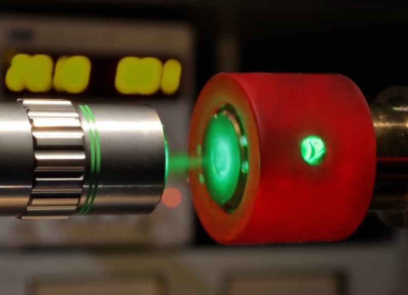 Physicists Appear to Be Closing In On an Elusive State of Metallic Hydrogen