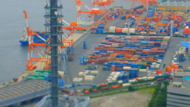 One of the World's Busiest Airports Looks Like a Toy Set In This Tilt-Shift Video