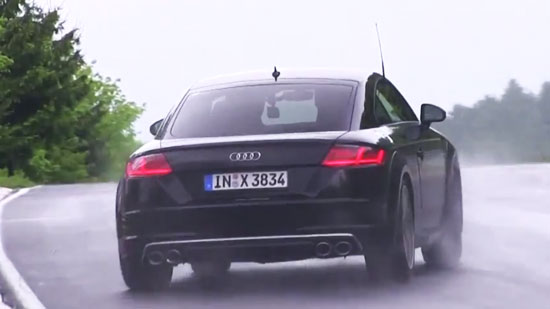 Audi TTS drift over de 'Ring