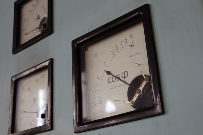 This Dieselpunk Shrine Hides a Century-Old, Fully Operational 800 HP Motor 