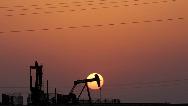 Добыча нефти. Архивное фото