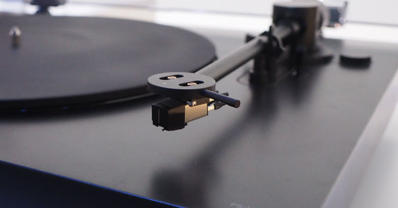 Sony's Sleek New Turntable Makes Me Want to Rob a Record Store