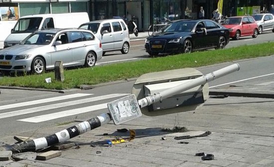 Groninger rijdt door na ongeval en vergeet iets. Maar wat?