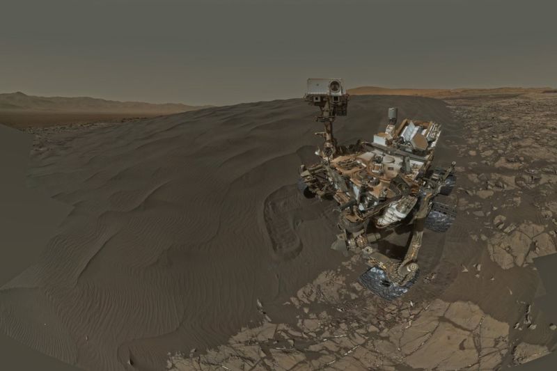 Curiosity Is Using Sweet New Tools to Explore Martian Sand Dunes