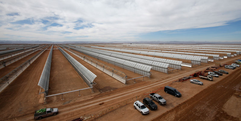 Watch a Massive Solar Power Plant Take Shape in the Sahara Desert