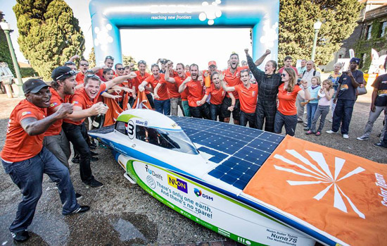 TU Delft wint de Solar Challenge 2014