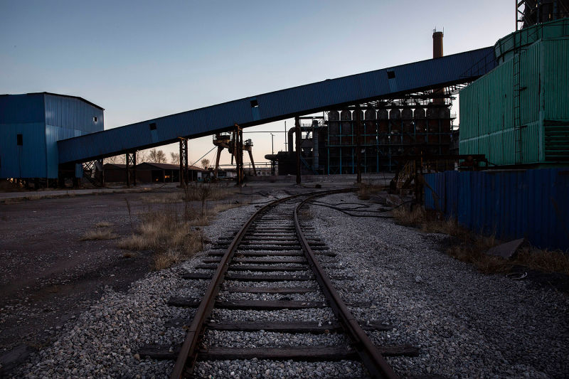 Haunting Photos From an Abandoned Steel Mill in China