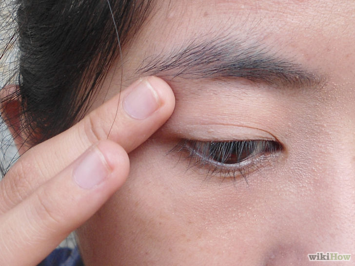 Image titled Apply an Aqua Marine Look on Your Eyes Step 2