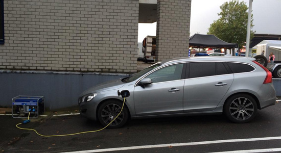 Volvo V60 PHEV aan de generator