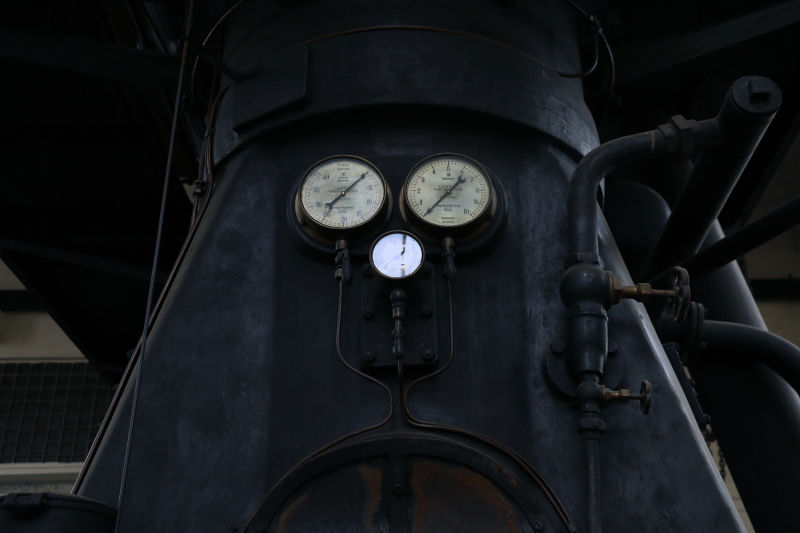 This Dieselpunk Shrine Hides a Century-Old, Fully Operational 800 HP Motor 