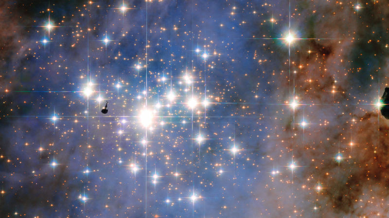 Doomed Stars Glisten Like Diamonds in Latest Hubble Photo