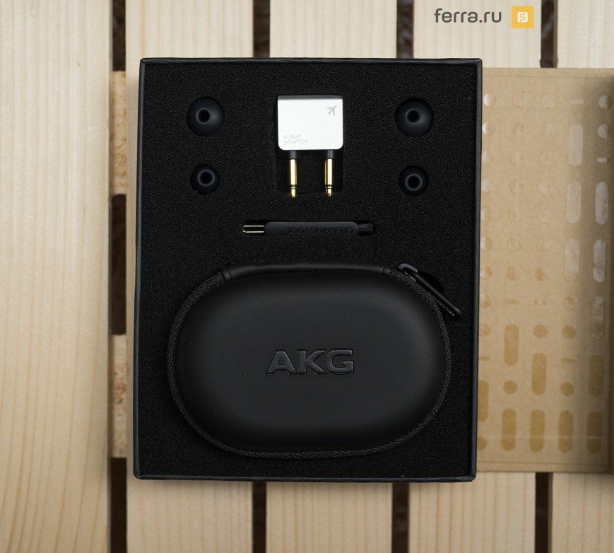 Содержимое коробки AKG N20