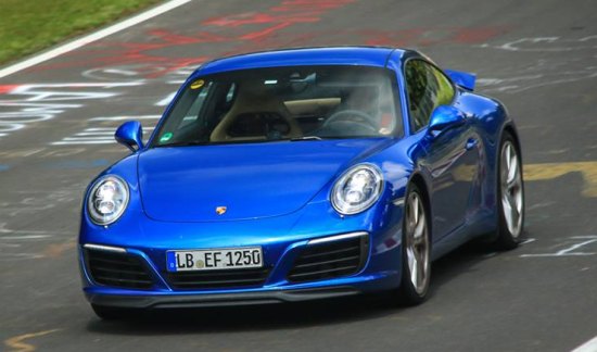 Rijdt hier de Porsche 911 facelift zonder camouflage?