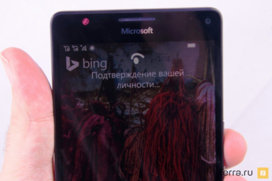 Windows Hello считывает информацию о сетчатке глаза