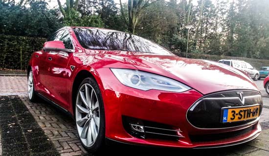 Total recall voor Tesla