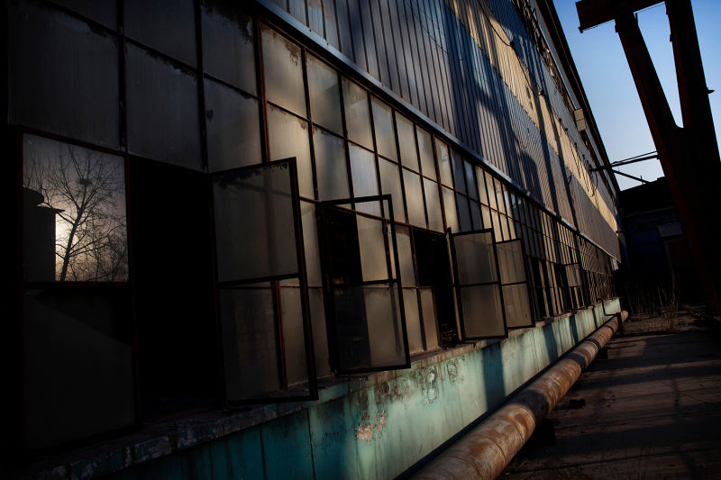 Haunting Photos From an Abandoned Steel Mill in China
