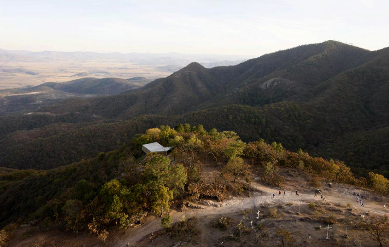 Architecture's Top Prize Went to an Incredible Chilean Architect You Probably Haven't Heard Of