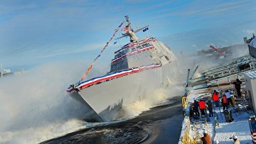 Спуск на воду американского боевого корабля Milwaukee, архивное фото