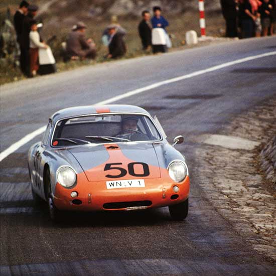 De 356b Abarth tijdens de Targa Florio