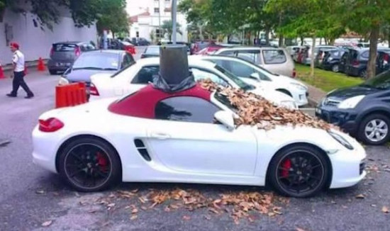 Porsche-Boxster-met-top-hat