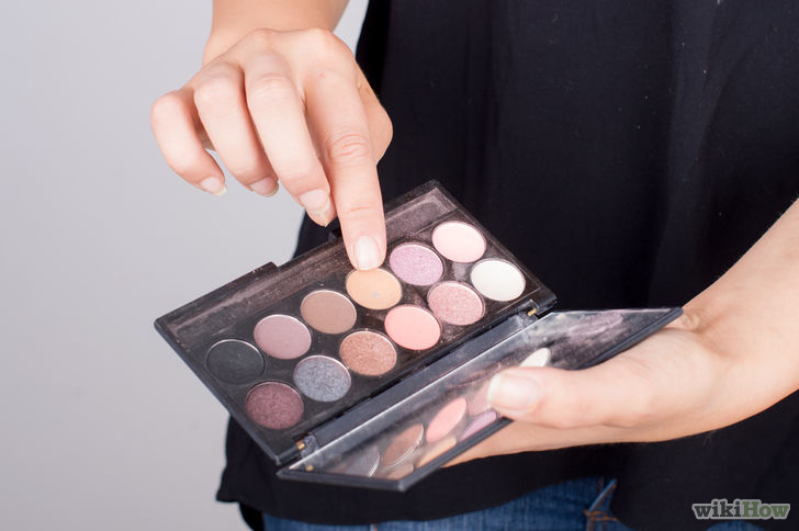 Image titled Apply Eid Makeup Step 2