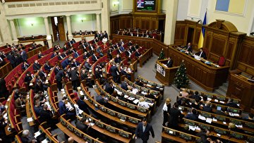 Депутаты и члены кабинета министров на заседании Верховной Рады Украины. Архивное фото