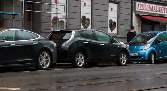 tesla model s nissan leaf peugeot ion oslo noorwegen