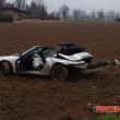 image Land-Rover-Defender-Porsche-911-bizarre-crash-04.jpg