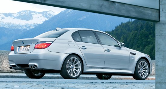 BMW M5 (E60)