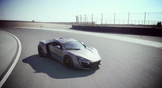 W Motors Lykan Hypersport op het Dubai Autodrome