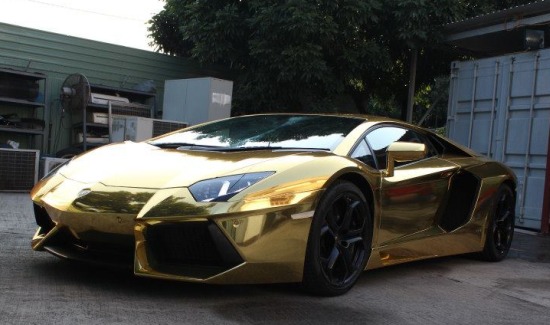Goldfinger-Aventador
