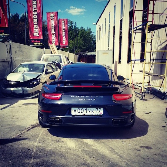 Het keiharde autoleven van een Russische olietelg